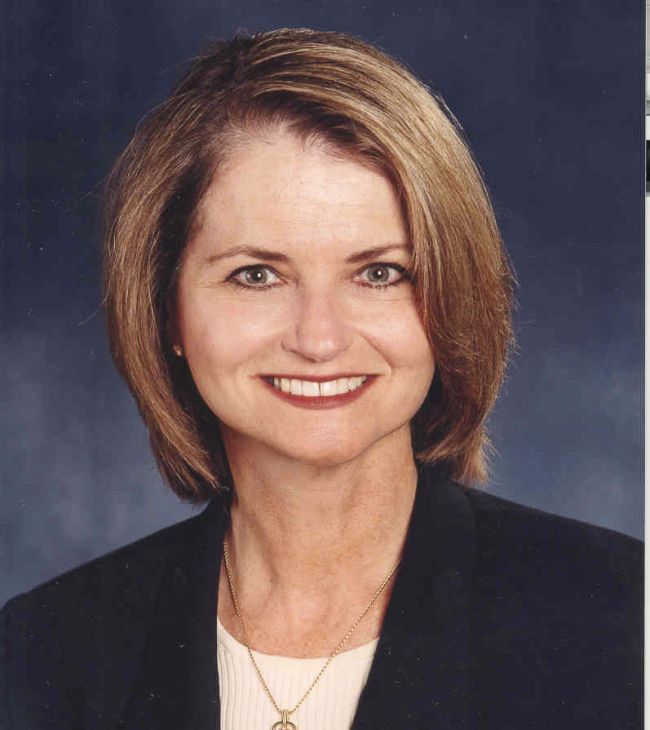 Manolakas, Christine