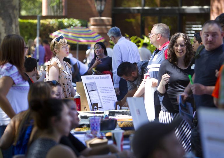 students in the quad during the 2015 orientation
