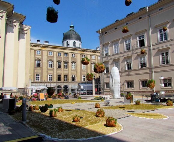 An open courtyard in Salzburg